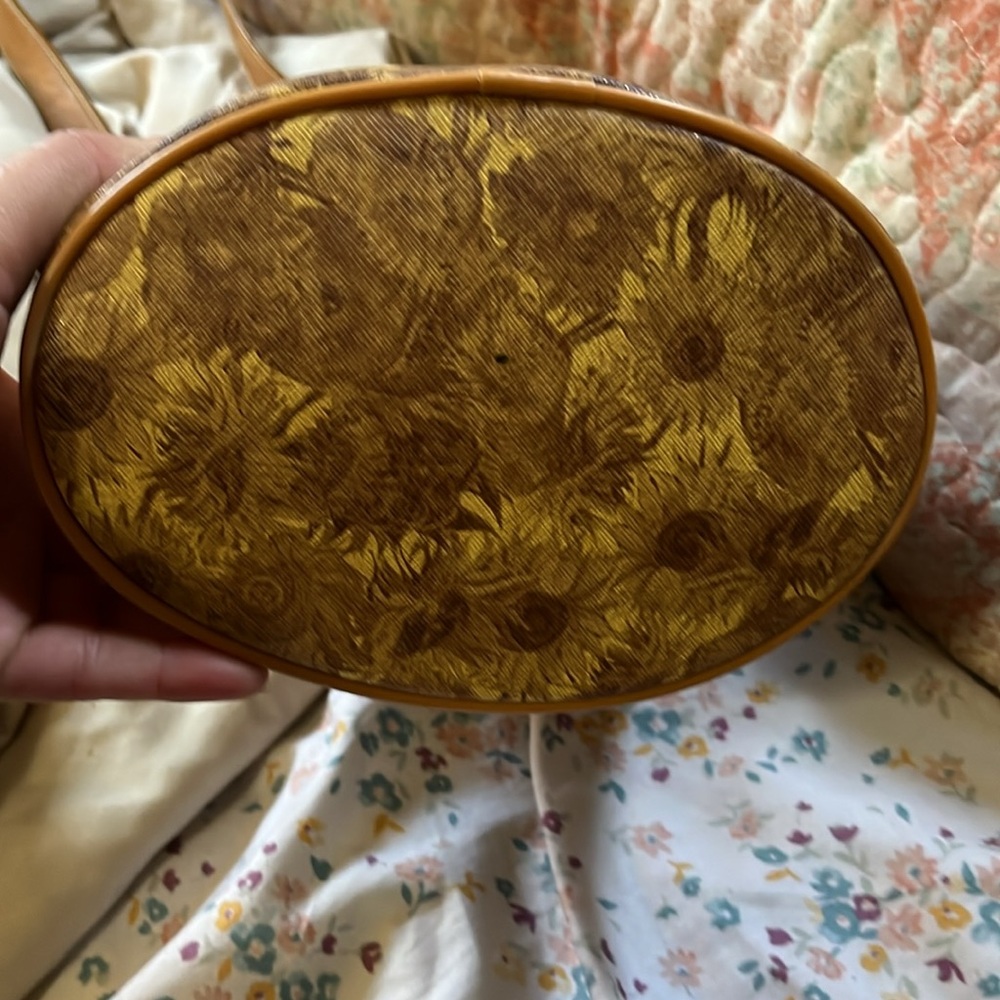 Vintage Vincent van gogh leather bucket bag like new condition - Picture 7 of 8